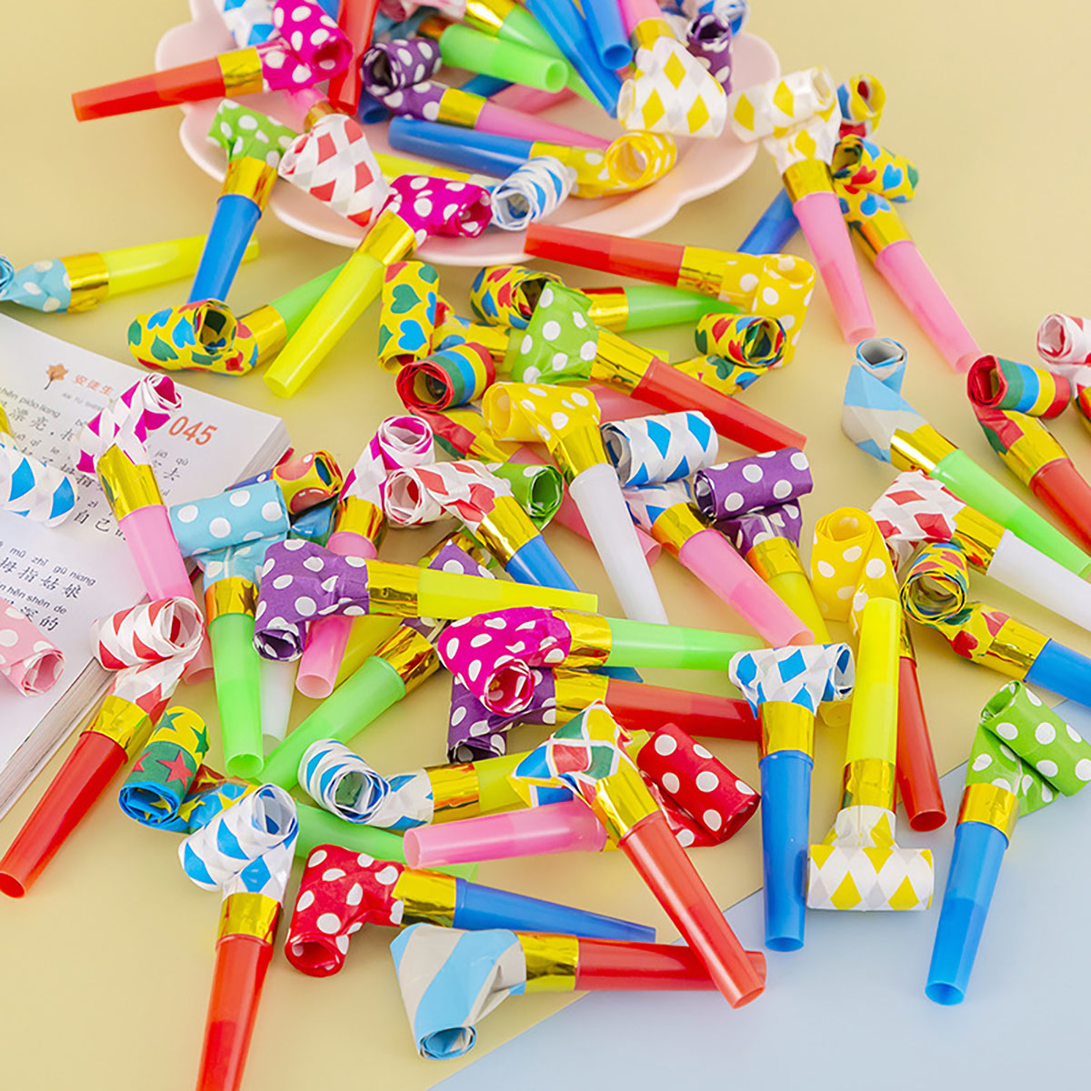 Sifflet de dragon coloré pour  - Party Games Engagement avis et prix